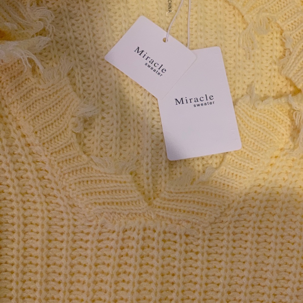Yellow Frayed Sweater by Miracle - Picture 7 of 8